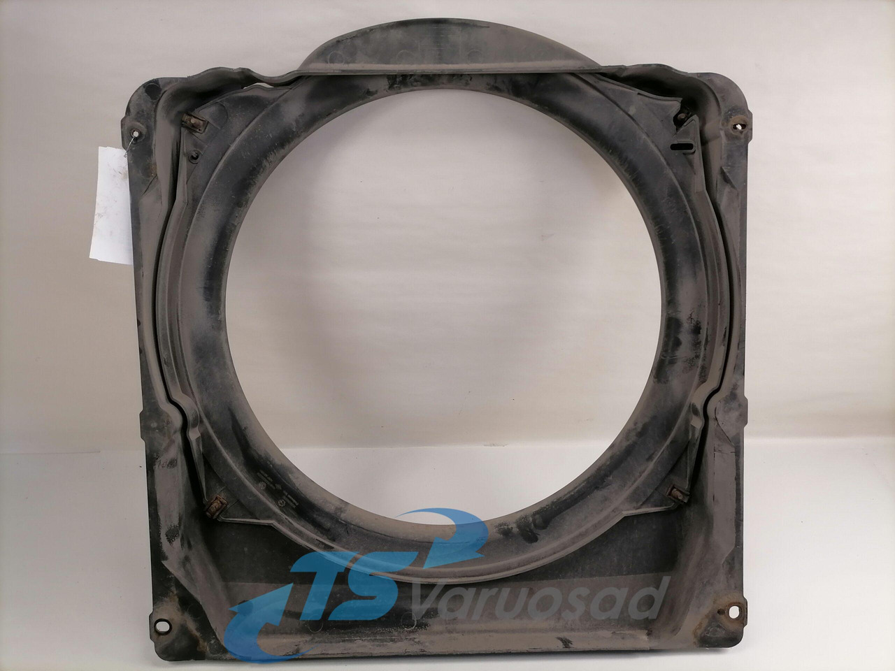 Volvo Fan shroud 20869865 - Radiator for Truck: picture 2 Volvo Fan shroud 20869865 - Radiator for Truck: picture 2