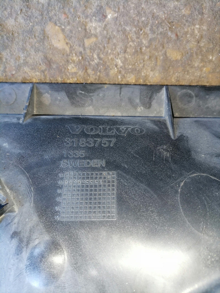 Volvo Fan shroud 3183757 - Radiator for Truck: picture 4 Volvo Fan shroud 3183757 - Radiator for Truck: picture 4
