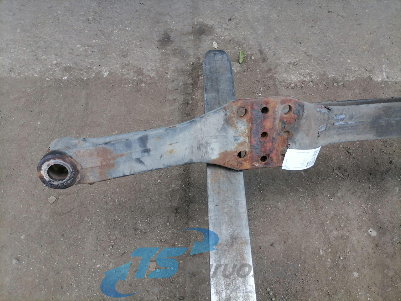 Volvo First axel housing 1026882 - Front axle for Truck: picture 2 Volvo First axel housing 1026882 - Front axle for Truck: picture 2