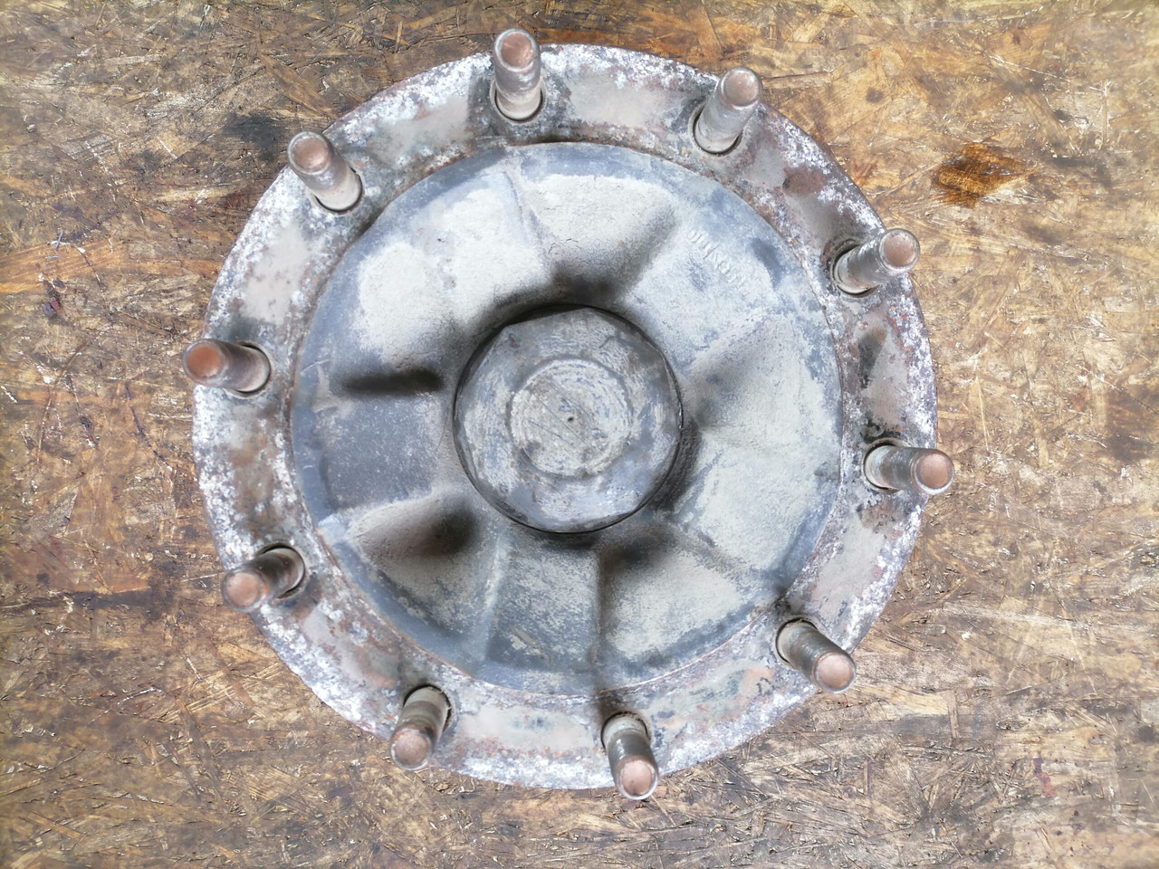 Volvo First wheel hub 21022433 - Wheel hub for Truck: picture 5 Volvo First wheel hub 21022433 - Wheel hub for Truck: picture 5