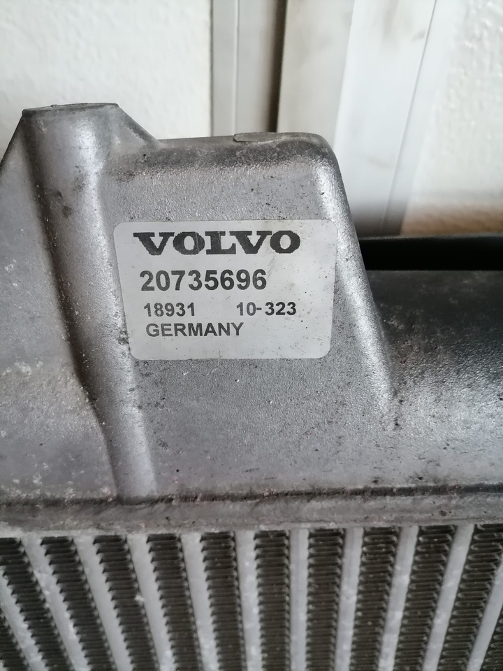 Volvo Intercooler radiator 20735696 - Intercooler for Truck: picture 3 Volvo Intercooler radiator 20735696 - Intercooler for Truck: picture 3