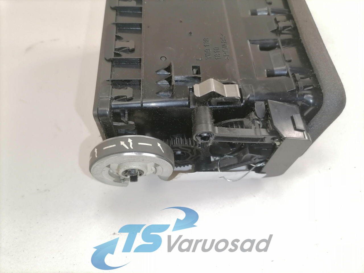 Volvo Õhusuunaja 82165759 - Universal part for Truck: picture 2 Volvo Õhusuunaja 82165759 - Universal part for Truck: picture 2