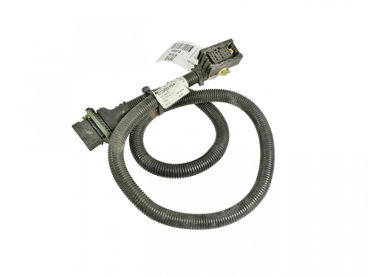 Volvo Raami juhtmestik 21709612 - Universal part for Truck: picture 1 Volvo Raami juhtmestik 21709612 - Universal part for Truck: picture 1
