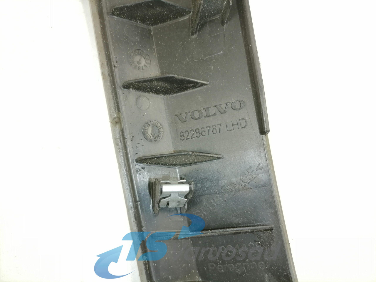 Volvo Salongi plastik 82286767 - Universal part for Truck: picture 2 Volvo Salongi plastik 82286767 - Universal part for Truck: picture 2