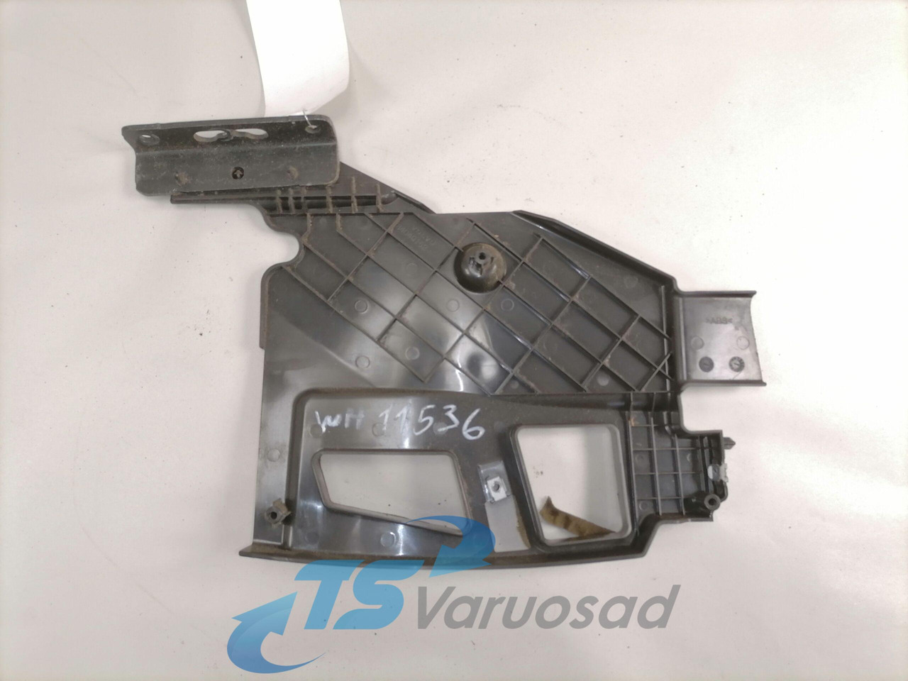 Volvo Salongi plastik 84040152 - Universal part for Truck: picture 2 Volvo Salongi plastik 84040152 - Universal part for Truck: picture 2