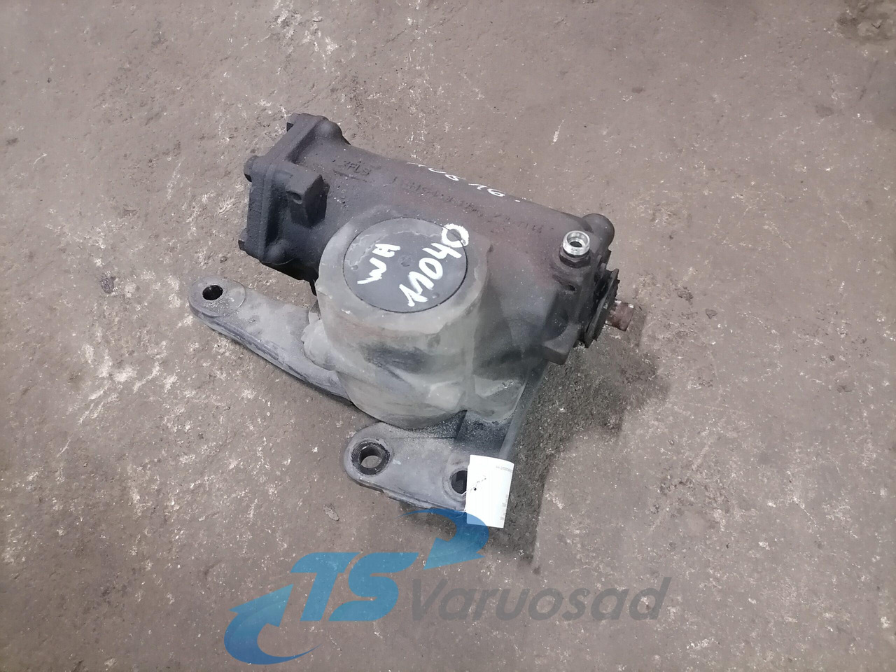 Volvo Steering box 21466592 - Steering gear for Truck: picture 1 Volvo Steering box 21466592 - Steering gear for Truck: picture 1