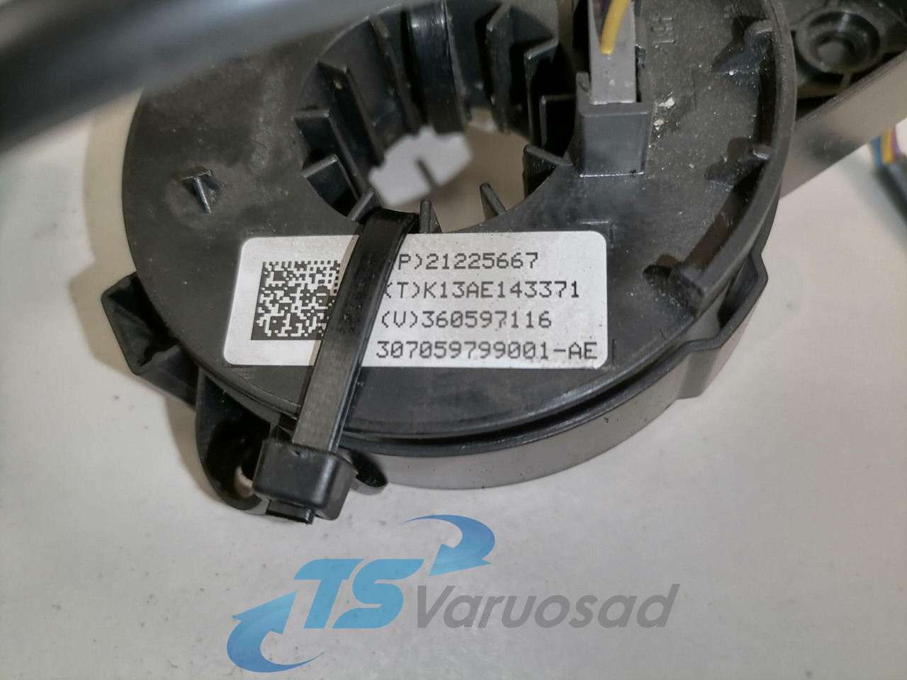 Volvo Steering cable 21225667 - Steering for Truck: picture 2 Volvo Steering cable 21225667 - Steering for Truck: picture 2