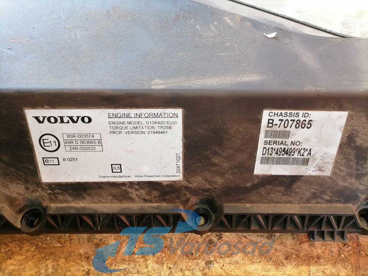 Volvo Valve cover 21627156 - Cylinder head for Truck: picture 5 Volvo Valve cover 21627156 - Cylinder head for Truck: picture 5