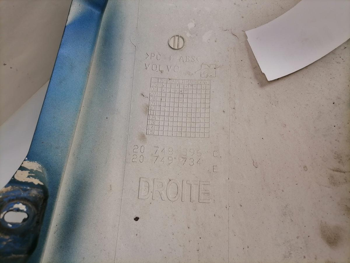 Volvo Volvo kabiini nurgapõsk, parem 20748396 - Grill for Truck: picture 5 Volvo Volvo kabiini nurgapõsk, parem 20748396 - Grill for Truck: picture 5