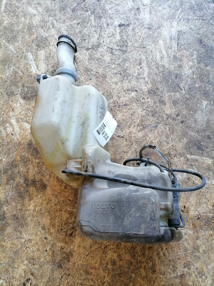Volvo Windscreen washer fluid tank 20382655 - Wiper for Truck: picture 2 Volvo Windscreen washer fluid tank 20382655 - Wiper for Truck: picture 2