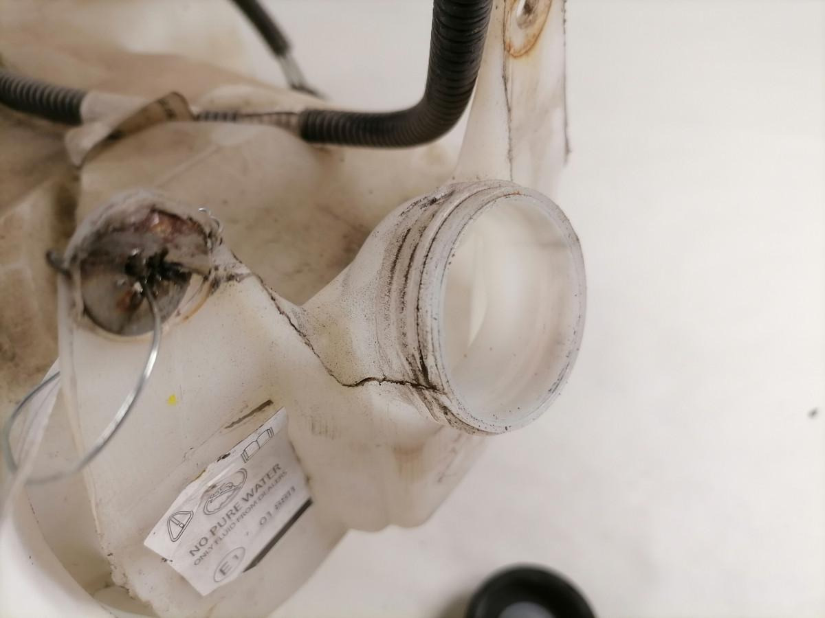 Volvo Windscreen washer fluid tank 20717061 - Wiper for Truck: picture 3 Volvo Windscreen washer fluid tank 20717061 - Wiper for Truck: picture 3