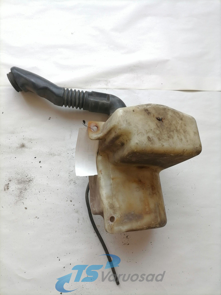 Volvo Windscreen washer fluid tank 8189232 - Wiper for Truck: picture 1 Volvo Windscreen washer fluid tank 8189232 - Wiper for Truck: picture 1