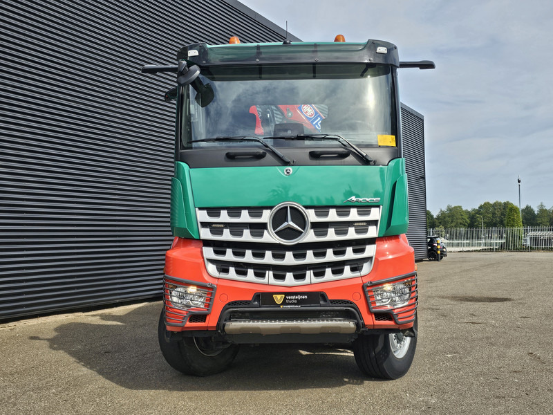 Crane truck Mercedes-Benz AROCS 4145 / 8X6 / TIPPER + HMF CRANE: picture 6