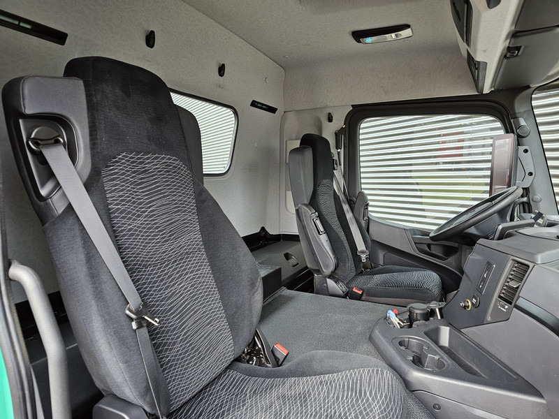 Crane truck Mercedes-Benz AROCS 4145 / 8X6 / TIPPER + HMF CRANE: picture 14