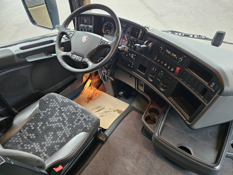 Interior photo 1: Leasing of Scania R450 6x2-4 / LIFT STEERING AXLE / RETARDER Scania R450 6x2-4 / LIFT STEERING AXLE / RETARDER