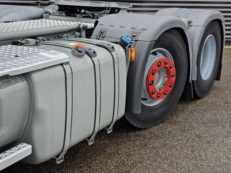Leasing of Scania R450 6x2-4 / LIFT STEERING AXLE / RETARDER Scania R450 6x2-4 / LIFT STEERING AXLE / RETARDER: picture 16