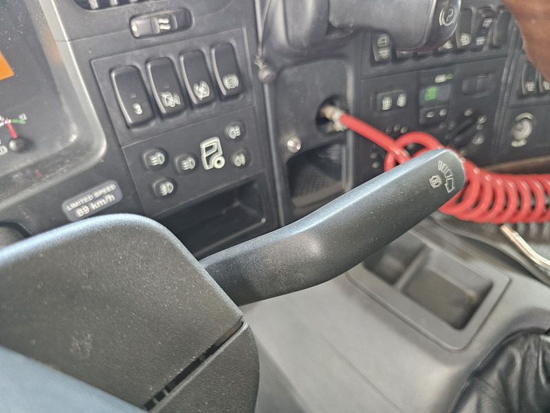 Truck Scania P420 / MANUAL GEARBOX / 10x4 / RETARDER / 150T: picture 20 Truck Scania P420 / MANUAL GEARBOX / 10x4 / RETARDER / 150T: picture 20