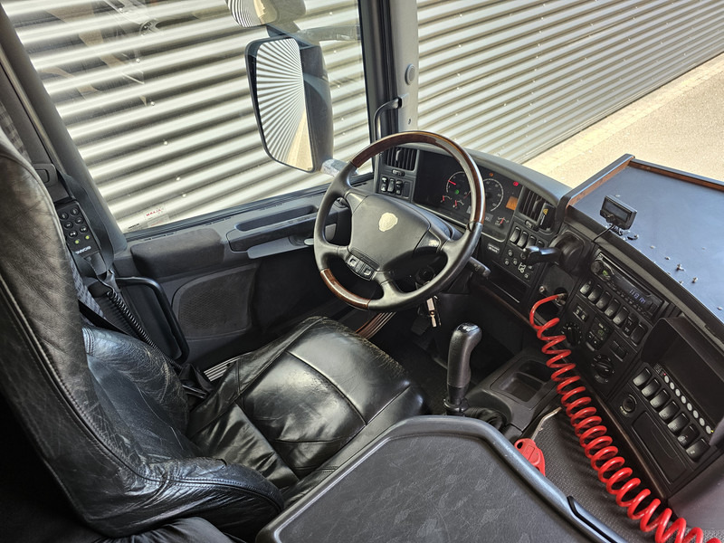 Truck Scania P420 / MANUAL GEARBOX / 10x4 / RETARDER / 150T: picture 17 Truck Scania P420 / MANUAL GEARBOX / 10x4 / RETARDER / 150T: picture 17