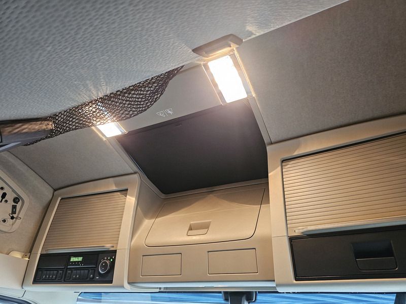 Dropside/ Flatbed truck, Crane truck Volvo FH 540 8x4*4 / HIAB 548E-9 CRANE + WINCH / KRAN: picture 16