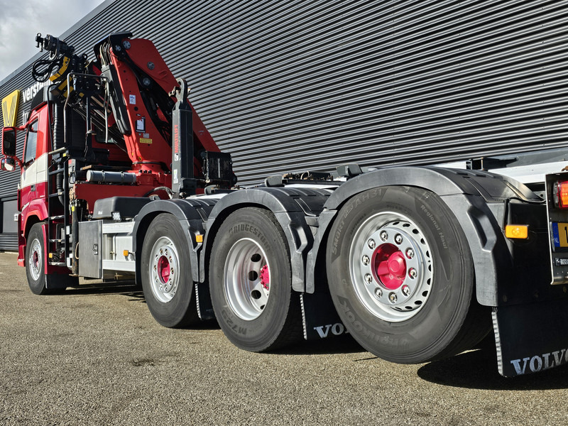 Hook lift truck, Crane truck Volvo FM 420 8x2 / HIAB HOOKLIFT + 30 t/m CRANE - KRAN: picture 7 Hook lift truck, Crane truck Volvo FM 420 8x2 / HIAB HOOKLIFT + 30 t/m CRANE - KRAN: picture 7