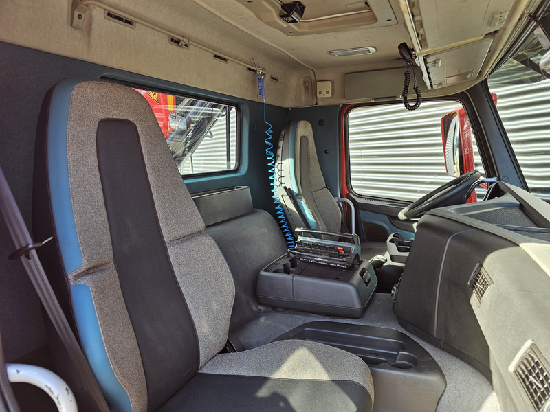 Hook lift truck, Crane truck Volvo FM 420 8x2 / HIAB HOOKLIFT + 30 t/m CRANE - KRAN: picture 15 Hook lift truck, Crane truck Volvo FM 420 8x2 / HIAB HOOKLIFT + 30 t/m CRANE - KRAN: picture 15