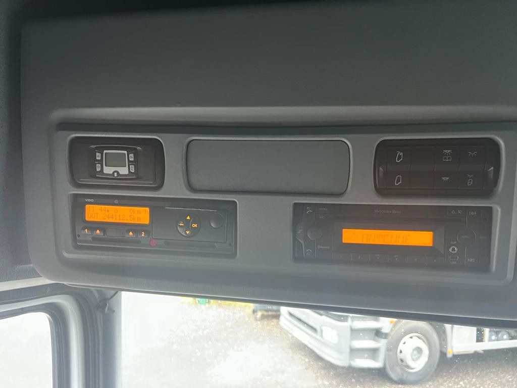 Mercedes-Benz 1324 4X2 Koffer Plane 6 to. Hebebühne Mercedes-Benz 1324 4X2 Koffer Plane 6 to. Hebebühne - Curtainsider truck: picture 5 Mercedes-Benz 1324 4X2 Koffer Plane 6 to. Hebebühne Mercedes-Benz 1324 4X2 Koffer Plane 6 to. Hebebühne - Curtainsider truck: picture 5