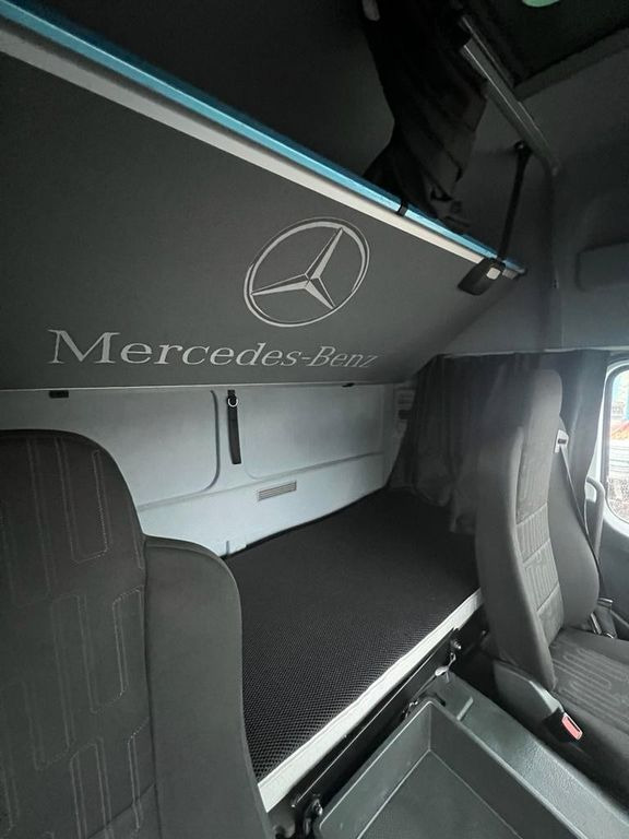 Mercedes-Benz 1324 4X2 Koffer Plane 6 to. Hebebühne Mercedes-Benz 1324 4X2 Koffer Plane 6 to. Hebebühne - Box truck: picture 3 Mercedes-Benz 1324 4X2 Koffer Plane 6 to. Hebebühne Mercedes-Benz 1324 4X2 Koffer Plane 6 to. Hebebühne - Box truck: picture 3