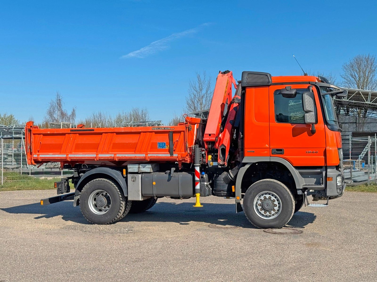 Leasing of  Mercedes-Benz 1844 4x4 Meiller 3S Bordmatik Palfinger PK16001K Mercedes-Benz 1844 4x4 Meiller 3S Bordmatik Palfinger PK16001K: picture 15