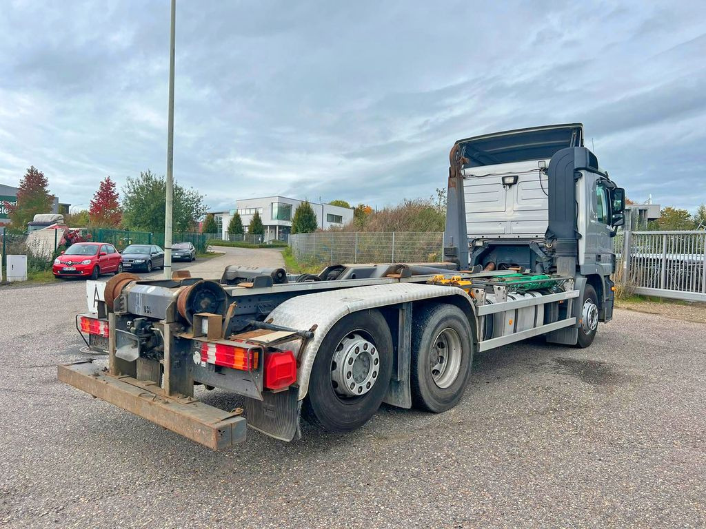 Mercedes-Benz 2544 6X2 VDL Abroller Klima & Retarder Mercedes-Benz 2544 6X2 VDL Abroller Klima & Retarder - Hook lift truck: picture 4 Mercedes-Benz 2544 6X2 VDL Abroller Klima & Retarder Mercedes-Benz 2544 6X2 VDL Abroller Klima & Retarder - Hook lift truck: picture 4