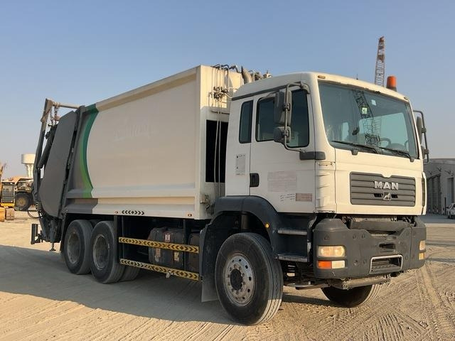 MAN TGA33.360 - Garbage truck: picture 4 MAN TGA33.360 - Garbage truck: picture 4