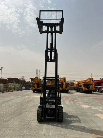 Diesel forklift UniCarriers YG1F2A30U: picture 12