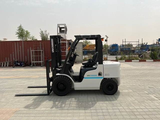 Diesel forklift UniCarriers YG1F2A30U: picture 11