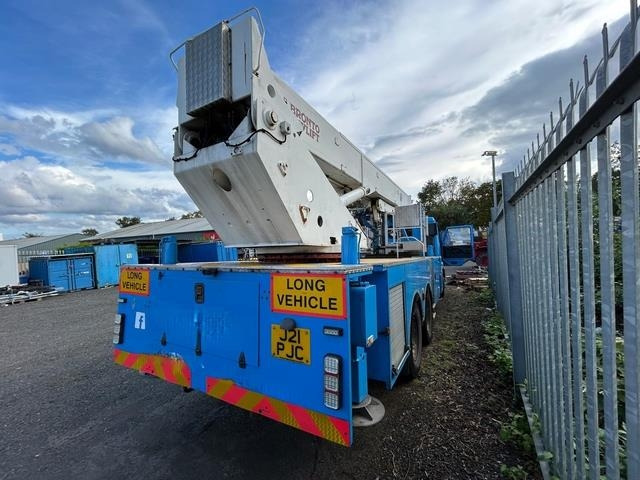 Scania P113ML - Truck mounted aerial platform: picture 3 Scania P113ML - Truck mounted aerial platform: picture 3