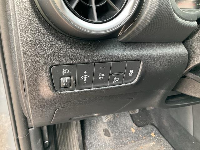 Car Hyundai Kona: picture 24