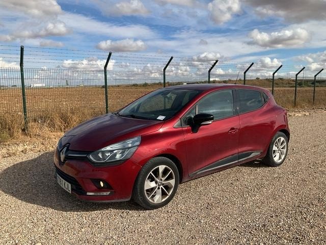 Renault Clio - Car: picture 1 Renault Clio - Car: picture 1