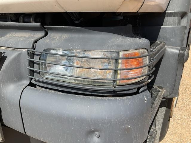 Snow removal vehicle Renault Kerax 380DXI: picture 13