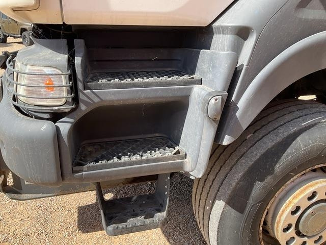 Snow removal vehicle Renault Kerax 380DXI: picture 10