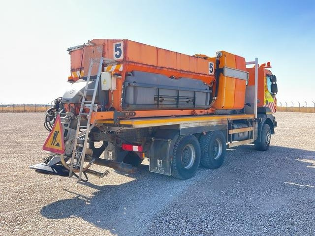 Renault Kerax 430DXI - Snow removal vehicle: picture 3 Renault Kerax 430DXI - Snow removal vehicle: picture 3