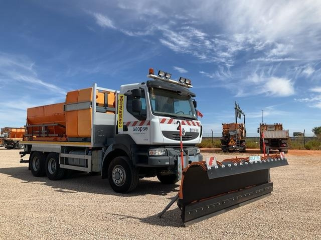 Renault Kerax 430DXI - Snow removal vehicle: picture 4 Renault Kerax 430DXI - Snow removal vehicle: picture 4