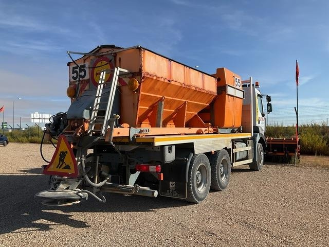 Renault Kerax 430DXI - Snow removal vehicle: picture 3 Renault Kerax 430DXI - Snow removal vehicle: picture 3