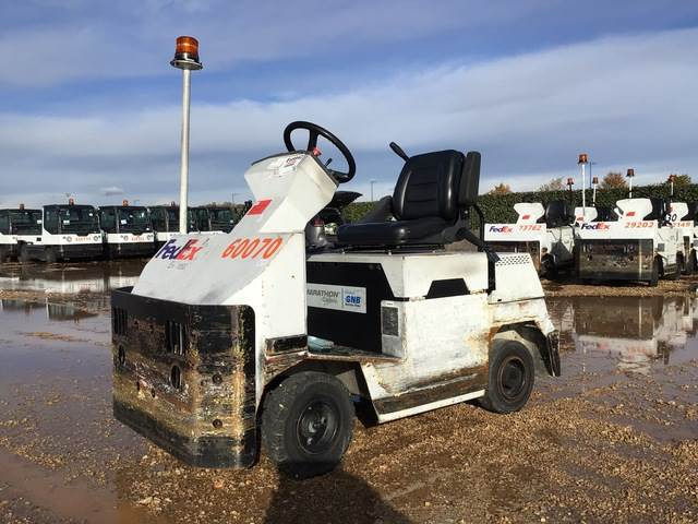 Charlatte TE208 - Baggage tractor: picture 2 Charlatte TE208 - Baggage tractor: picture 2
