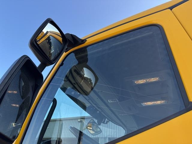 Crane truck Renault C380: picture 17