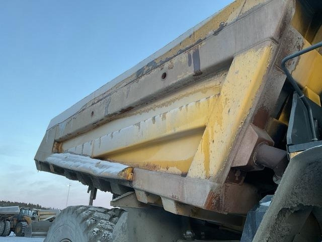 Rigid dumper/ Rock truck Komatsu HD605-7EO: picture 19