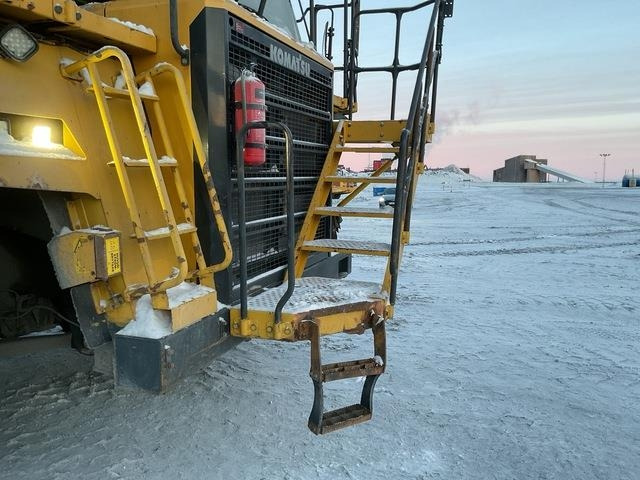 Rigid dumper/ Rock truck Komatsu HD605-7EO: picture 13