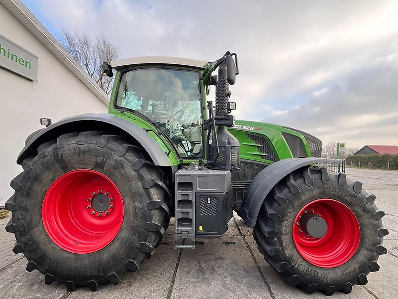 Fendt 826 Vario ProfiPlus - Farm tractor: picture 5 Fendt 826 Vario ProfiPlus - Farm tractor: picture 5