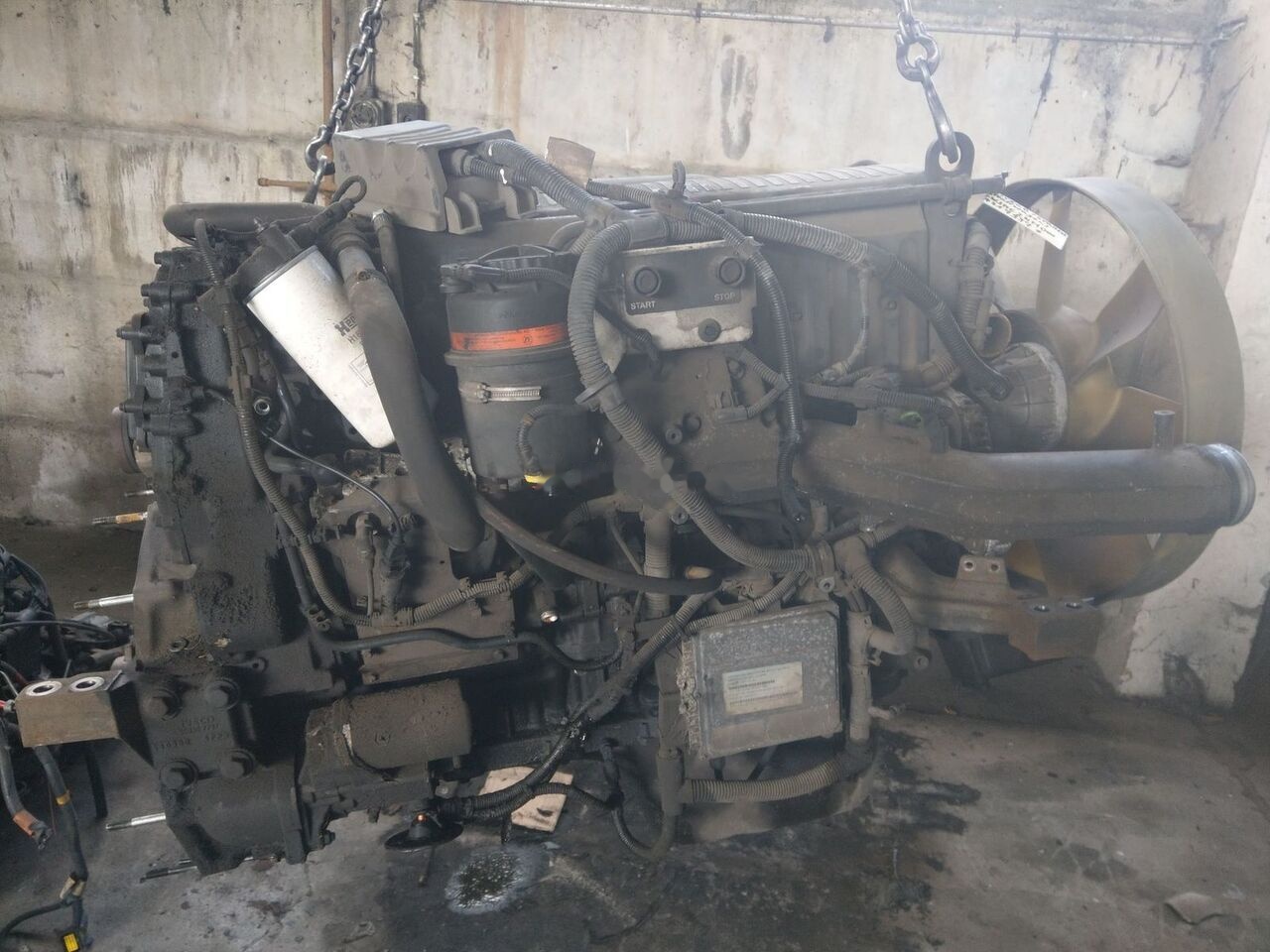IVECO Cursor 8 F2BE0681F - Engine for Truck: picture 2 IVECO Cursor 8 F2BE0681F - Engine for Truck: picture 2
