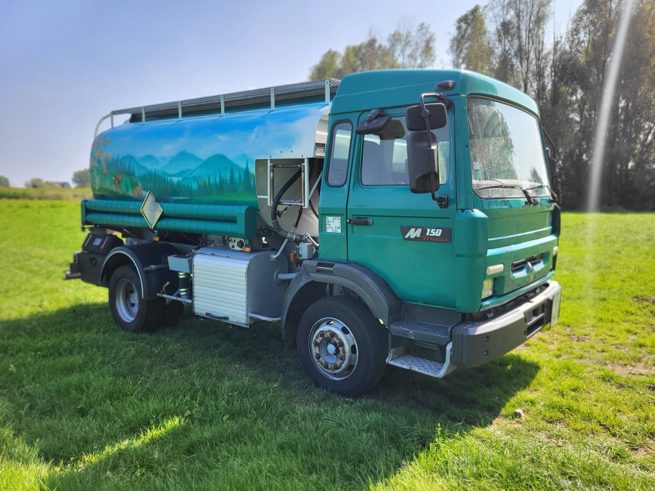 Renault Midliner 150 - Tank truck: picture 3 Renault Midliner 150 - Tank truck: picture 3