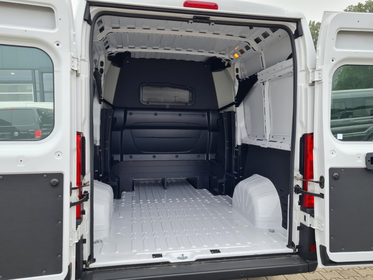 Panel van, Combi van Fiat Ducato 35 Kasten Doka 7-Sitze 2x Schiebetür Maxi L2H2: picture 18 Panel van, Combi van Fiat Ducato 35 Kasten Doka 7-Sitze 2x Schiebetür Maxi L2H2: picture 18
