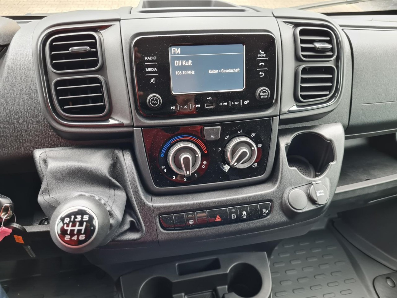 Panel van, Combi van Fiat Ducato 35 Kasten Doka 7-Sitze 2x Schiebetür Maxi L2H2: picture 11 Panel van, Combi van Fiat Ducato 35 Kasten Doka 7-Sitze 2x Schiebetür Maxi L2H2: picture 11