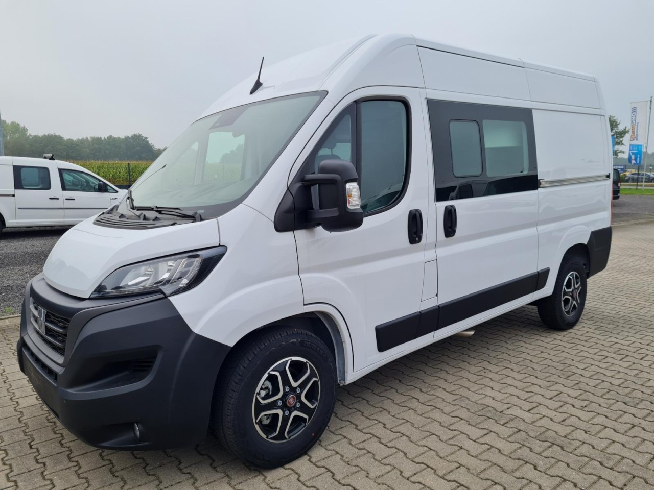 Panel van, Combi van Fiat Ducato 35 Kasten Doka 7-Sitze 2x Schiebetür Maxi L2H2: picture 17 Panel van, Combi van Fiat Ducato 35 Kasten Doka 7-Sitze 2x Schiebetür Maxi L2H2: picture 17